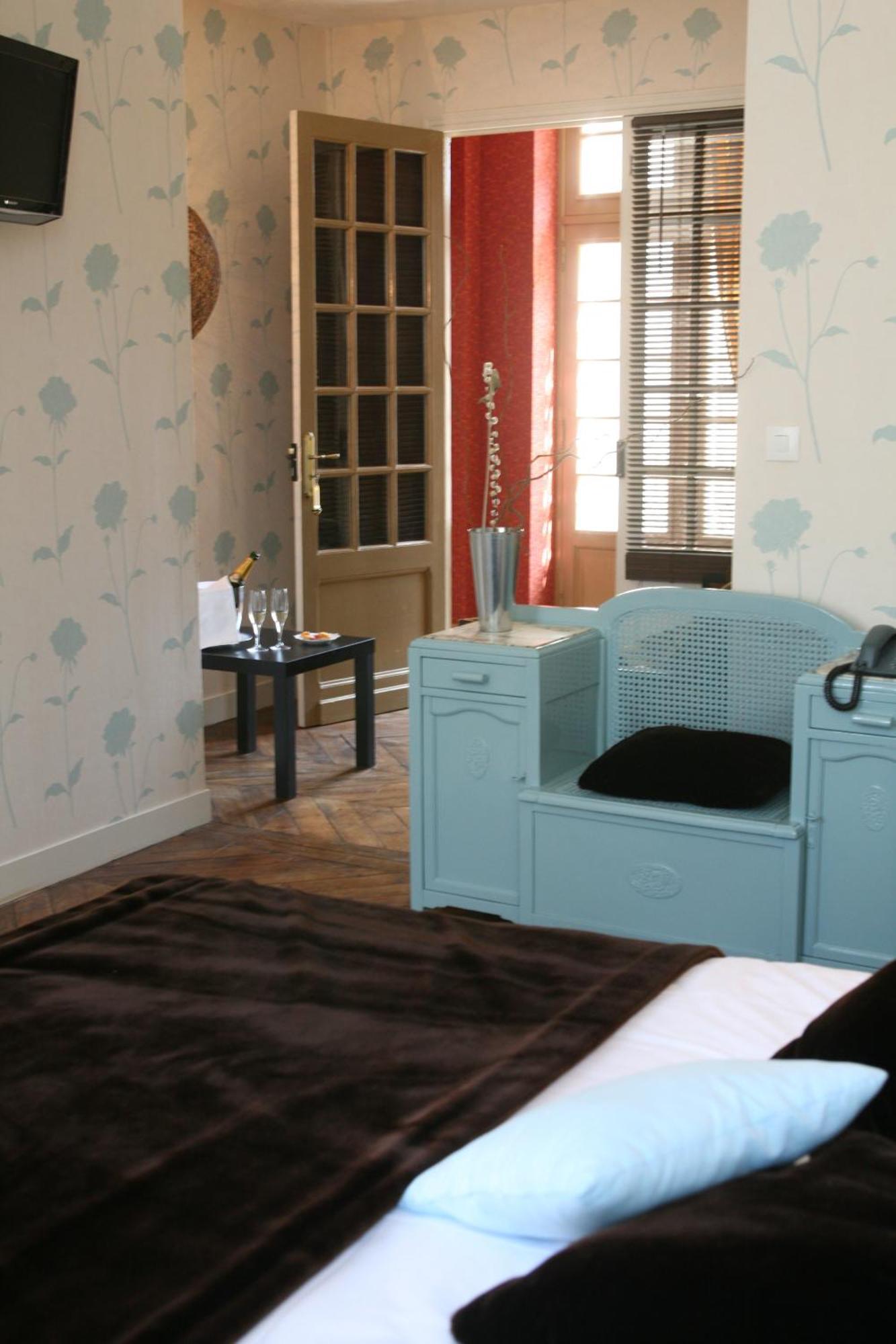 Bed and Breakfast Le Parvis Шартр Екстер'єр фото