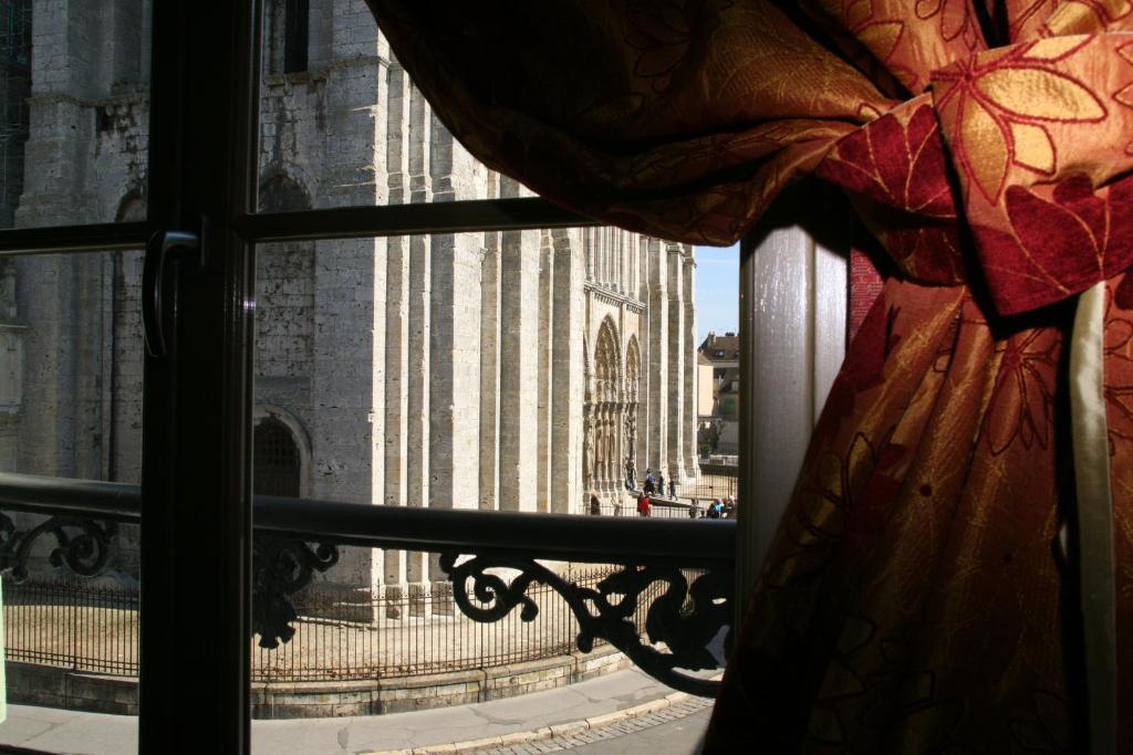 Bed and Breakfast Le Parvis Шартр Екстер'єр фото